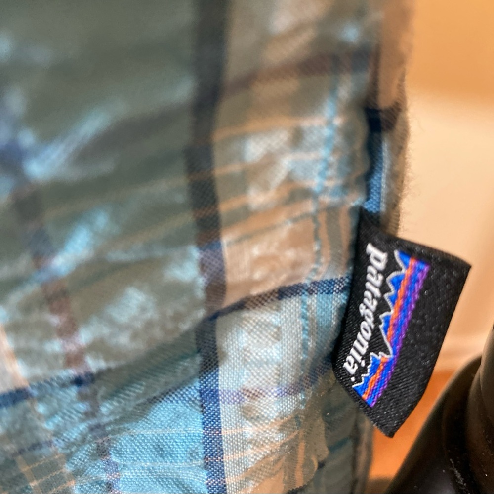 Patagonia Men's Puckerware Short Sleeve Shirt size Medium Plaid Poly cotton Blue - Picture 4 of 11